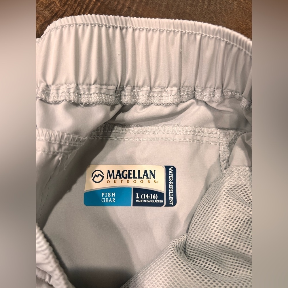 Magellan Boy Shorts Size 14/16 Water Repellant/ Fish Gear - Picture 3 of 5